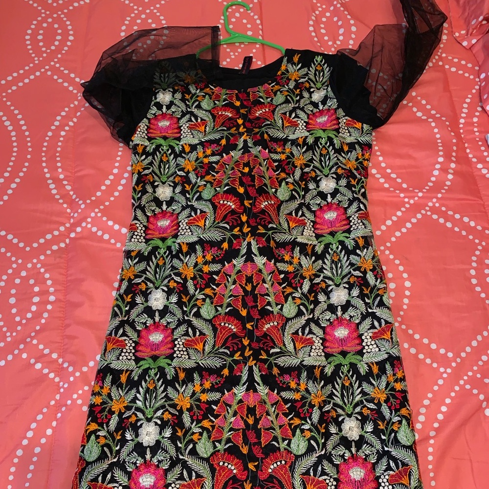 Pakistani dresses - Picture 2 of 3